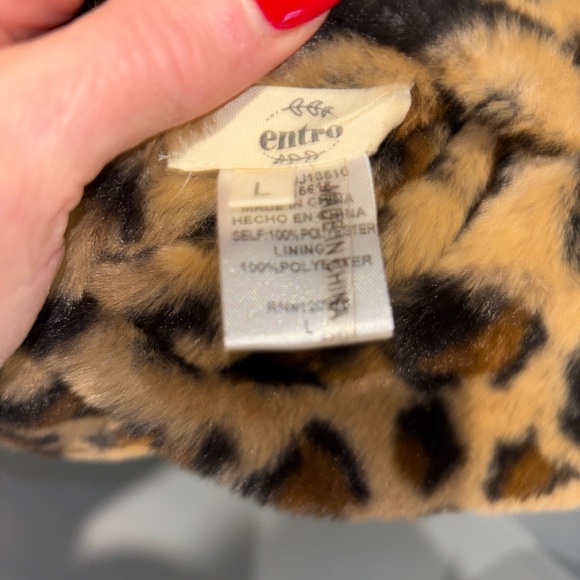 Entro Reversible Cheetah Print Fur/ Black Vest Sz L Fit size 10-12 Women’s - Picture 7 of 7